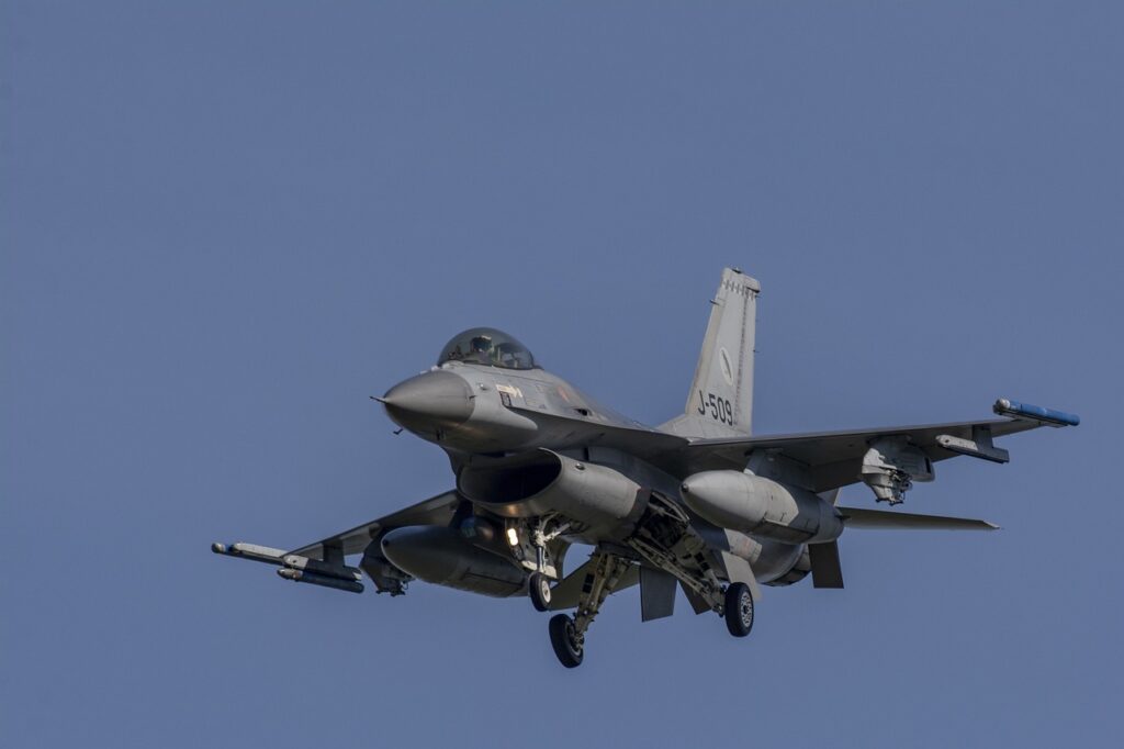 how is Israel navigating to bomb Iran?