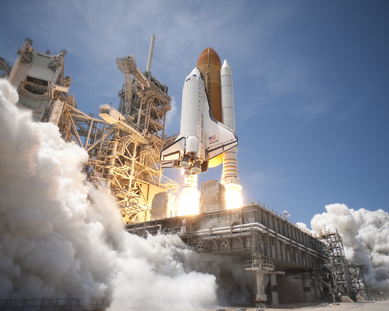 SpaceX Starship rocket explodes